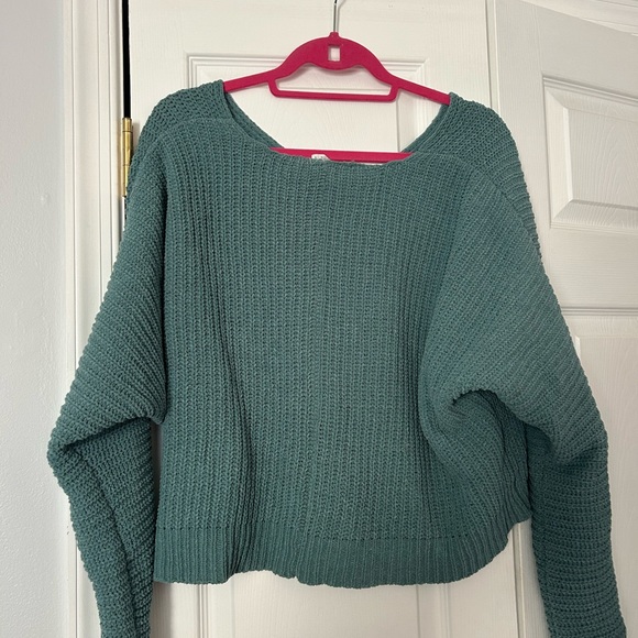 Green V-Neck Chunky Sweater - Picture 2 of 5